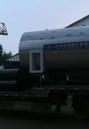 2臺4噸燃氣導熱油鍋爐發往昆明。準時發貨。